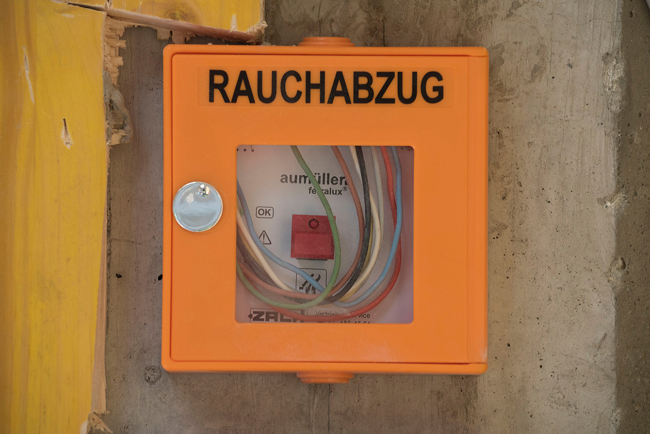 Rauchwärme­abzug bei Elektro-Geißler GmbH in Weimar